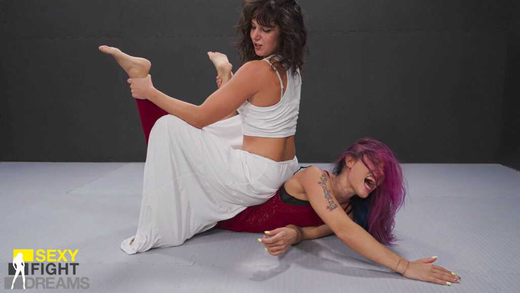 SFD745 Adele vs Sabrina – Raging battle with facesitting, hairpulling and backbreaking pain